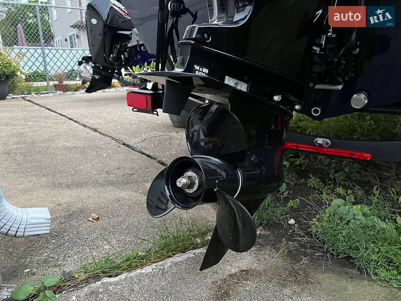 Катер Tracker Pro Guide 2021 в Киеве фото 13 Катер Tracker Pro Guide 2021 в Киеве