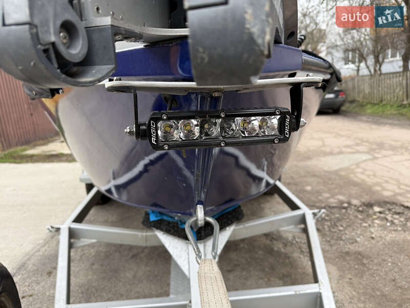 Катер Tracker Pro Guide 2013 в Києві