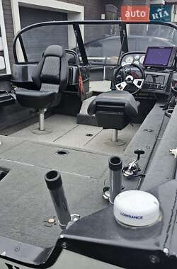 Лодка Tracker Targa 2006 в 