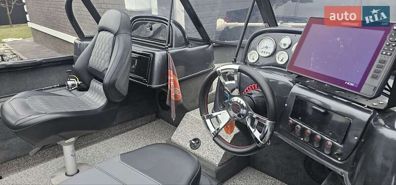 Лодка Tracker Targa 2006 в Борисполе