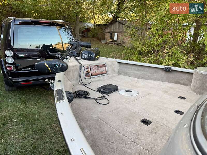 Лодка Tracker Targa 2005 в Переяславе