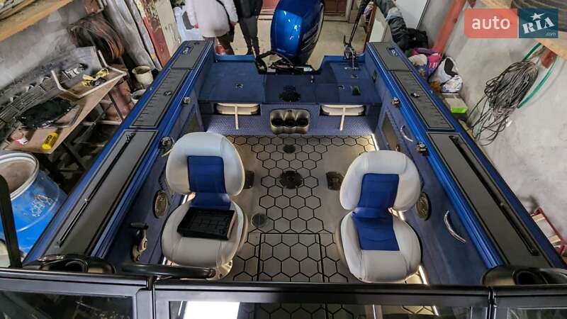 Катер Tracker Targa 2012 в Одесі фото 17 Катер Tracker Targa 2012 в Одесі