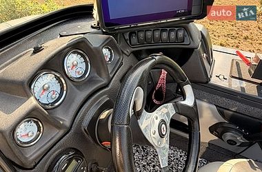 Катер Tracker Targa 2018 в Києві