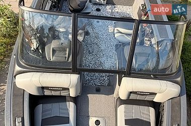 Катер Tracker Targa 2018 в Києві