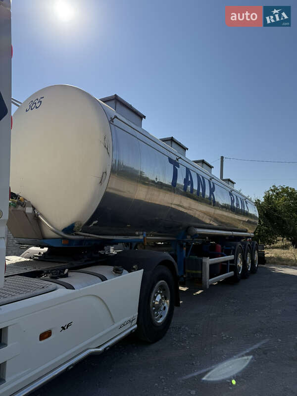 Цистерна полуприцеп Trailis D-651 1995 в Кривом Роге