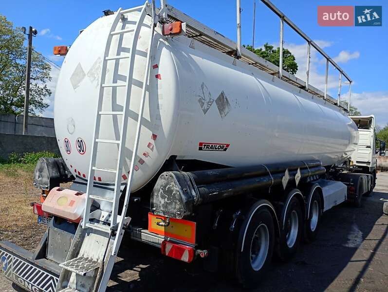 Цистерна полуприцеп Trailor SYY 2000 в Днепре