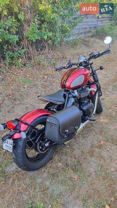 Боббер Triumph Bonneville 2022 в Вышгороде