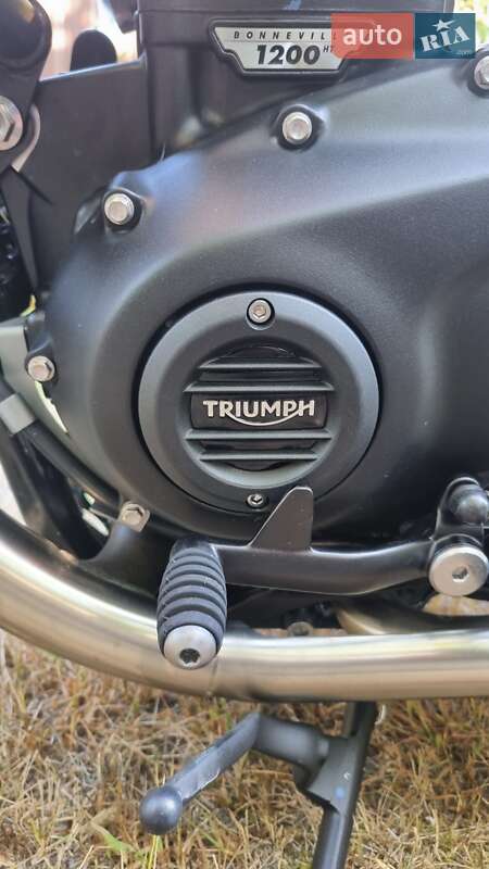 Боббер Triumph Bonneville 2022 в Вышгороде