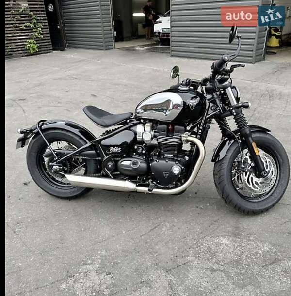 Triumph Bonneville 2023