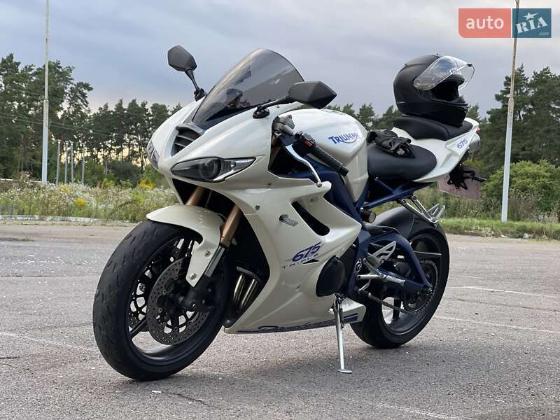Triumph Daytona 675 2010 Triumph Daytona 675 2010