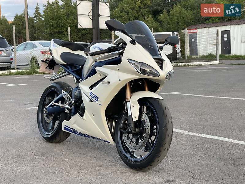 Спортбайк Triumph Daytona 675 2010 в Дубно