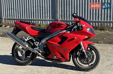 Мотоцикл Многоцелевой (All-round) Triumph Daytona 2004 в 