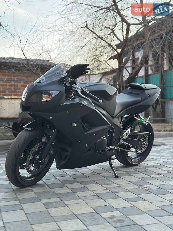 Спортбайк Triumph Daytona 2004 в Гадячі
