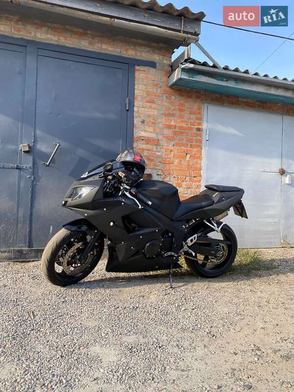 Спортбайк Triumph Daytona 2004 в Гадячі