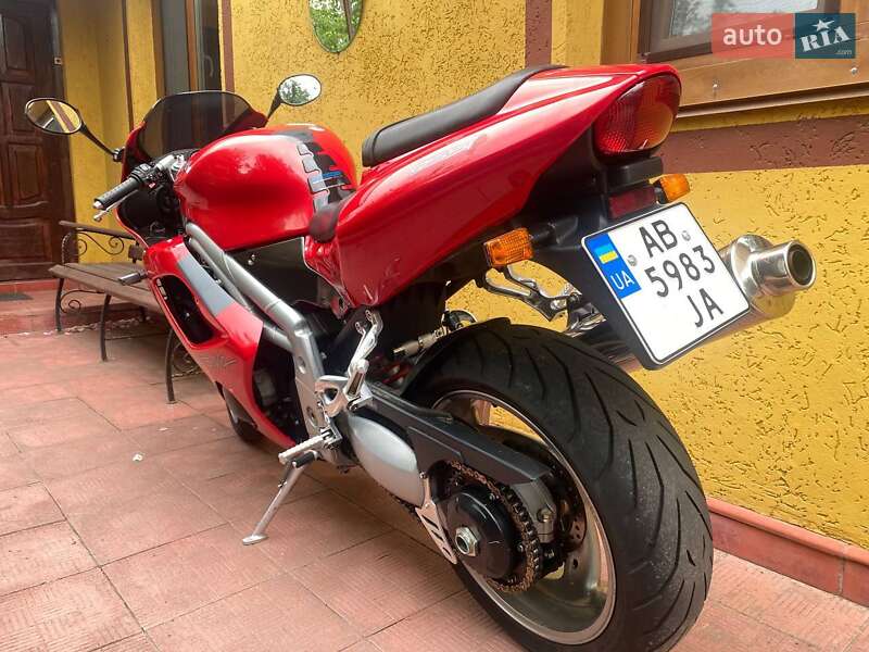 Мотоцикл Многоцелевой (All-round) Triumph Daytona 2004 в Киеве