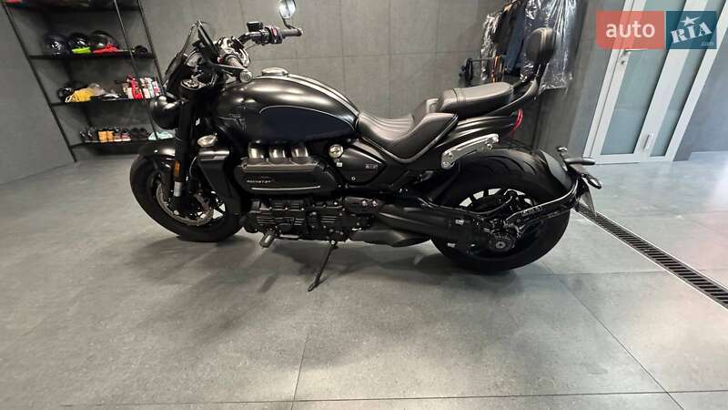Мотоцикл Круизер Triumph Rocket 3 GT 2024 в Кременчуге фото 10 Мотоцикл Круизер Triumph Rocket 3 GT 2024 в Кременчуге