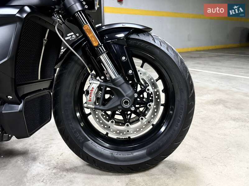 Мотоцикл Круізер Triumph Rocket 3 2024 в Києві