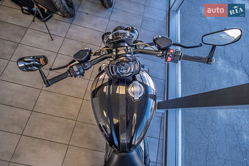 Мотоцикл Круизер Triumph Rocket 3 2020 в Киеве