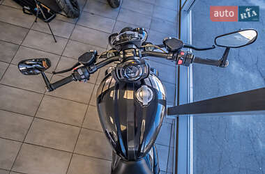 Мотоцикл Круізер Triumph Rocket 3 2020 в 