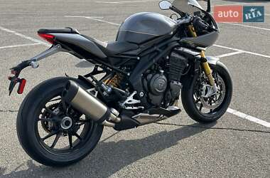 Мотоцикл Спорт-туризм Triumph Speed Triple 2022 в 