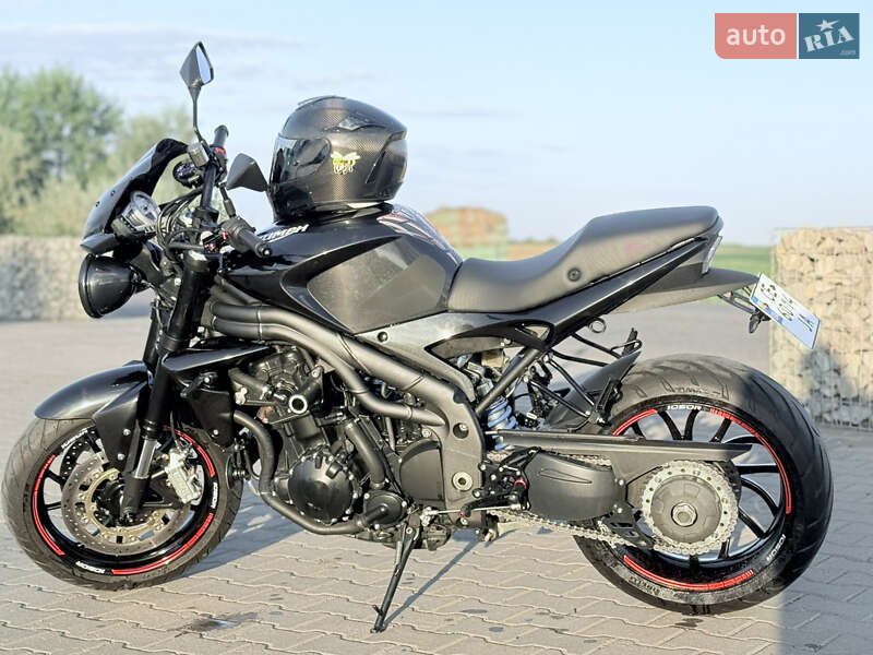 Мотоцикл Без обтекателей (Naked bike) Triumph Speed Triple 2010 в Черновцах