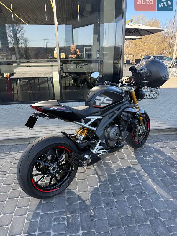 Мотоцикл Без обтекателей (Naked bike) Triumph Speed Triple 2022 в Киеве фото 5 Мотоцикл Без обтекателей (Naked bike) Triumph Speed Triple 2022 в Киеве