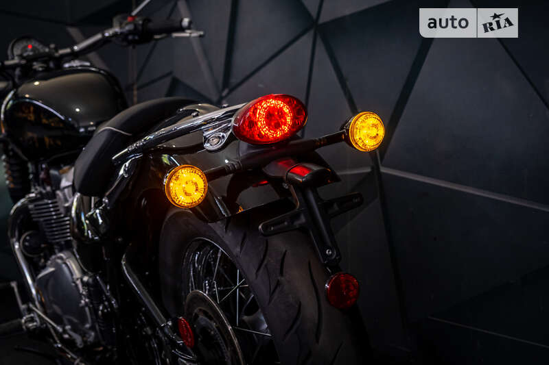 Мотоцикл Круизер Triumph Speedmaster 2018 в Киеве фото 14 Мотоцикл Круизер Triumph Speedmaster 2018 в Киеве