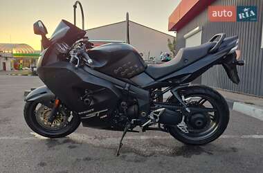 Мотоцикл Спорт-туризм Triumph Sprint 2005 в 