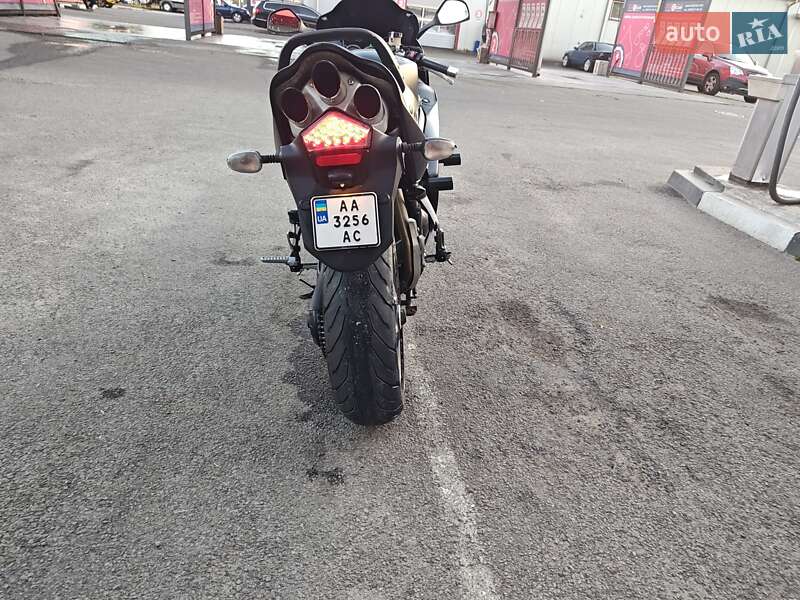 Мотоцикл Спорт-туризм Triumph Sprint 2005 в Киеве фото 8 Мотоцикл Спорт-туризм Triumph Sprint 2005 в Киеве