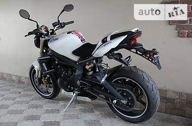 Мотоцикл Без обтекателей (Naked bike) Triumph Street Triple 675 2010 в Одессе