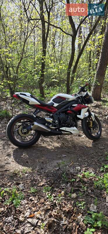 Мотоцикл Без обтекателей (Naked bike) Triumph Street Triple 675 2013 в Киеве