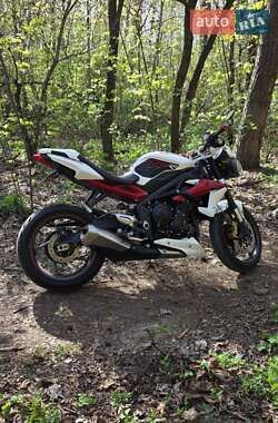 Мотоцикл Без обтекателей (Naked bike) Triumph Street Triple 675 2013 в 