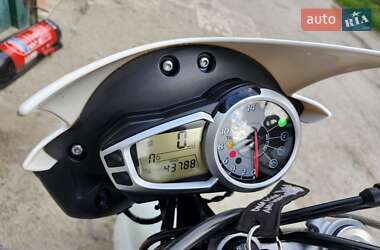 Мотоцикл Без обтікачів (Naked bike) Triumph Street Triple 675 2012 в 