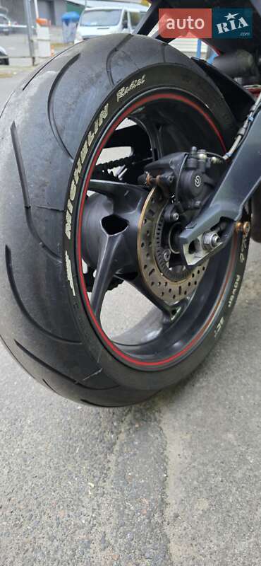 Мотоцикл Без обтекателей (Naked bike) Triumph Street Triple 675 2013 в Киеве