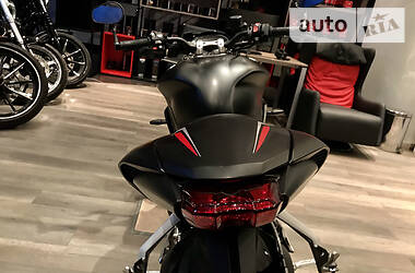 Мотоцикл Без обтекателей (Naked bike) Triumph Street Triple 2018 в 