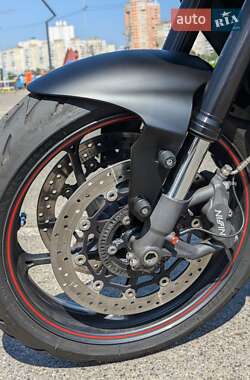 Мотоцикл Без обтекателей (Naked bike) Triumph Street Triple 2015 в 