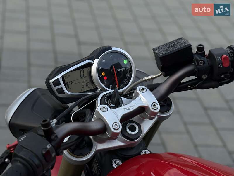 Мотоцикл Без обтікачів (Naked bike) Triumph Street Triple 2015 в Хмельницькому