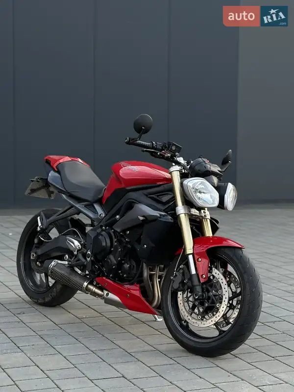 Triumph Street Triple 2015