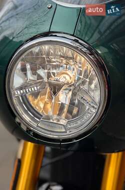 Мотоцикл Без обтекателей (Naked bike) Triumph Thruxton 2022 в 