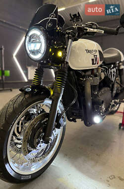 Мотоцикл Без обтекателей (Naked bike) Triumph Thruxton 2016 в 