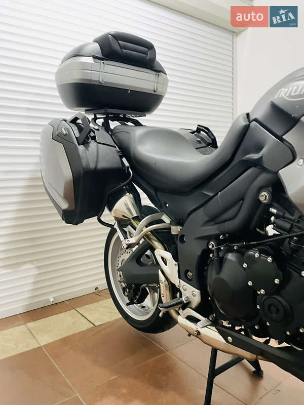 Мотоцикл Многоцелевой (All-round) Triumph Tiger 2010 в Киеве
