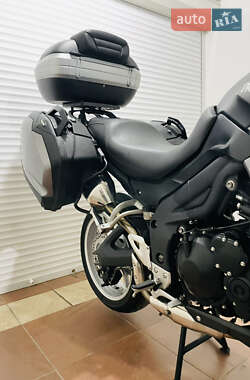 Мотоцикл Багатоцільовий (All-round) Triumph Tiger 2010 в 
