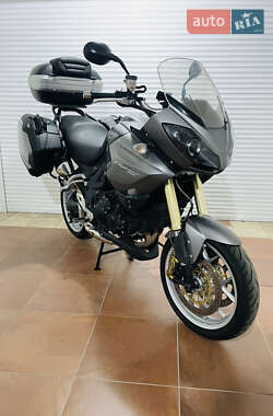 Мотоцикл Багатоцільовий (All-round) Triumph Tiger 2010 в 