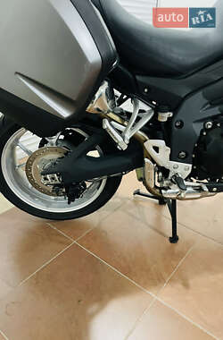 Мотоцикл Багатоцільовий (All-round) Triumph Tiger 2010 в 