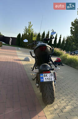 Мотоцикл Без обтекателей (Naked bike) Triumph Trident 2022 в 