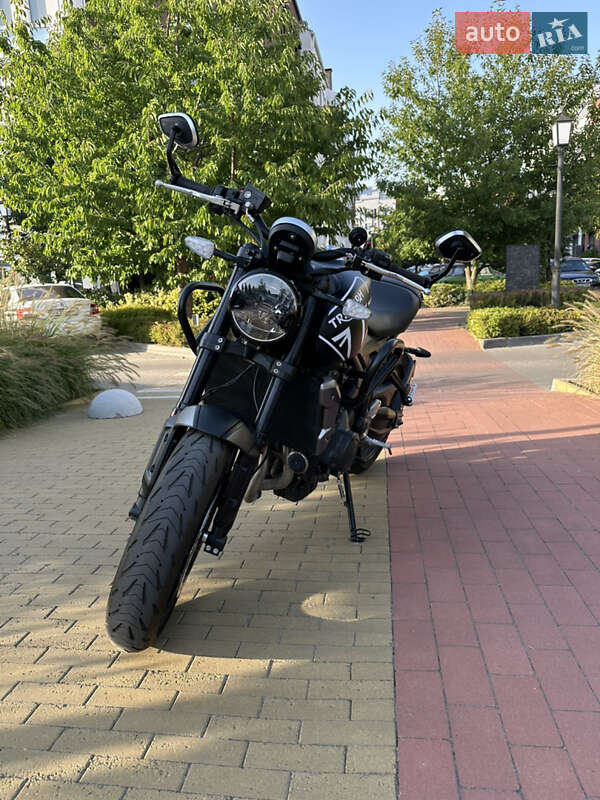Мотоцикл Без обтекателей (Naked bike) Triumph Trident 2022 в Киеве фото 13 Мотоцикл Без обтекателей (Naked bike) Triumph Trident 2022 в Киеве