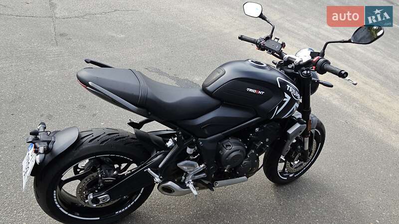 Мотоцикл Без обтікачів (Naked bike) Triumph Trident 2023 в Києві фото 9 Мотоцикл Без обтікачів (Naked bike) Triumph Trident 2023 в Києві