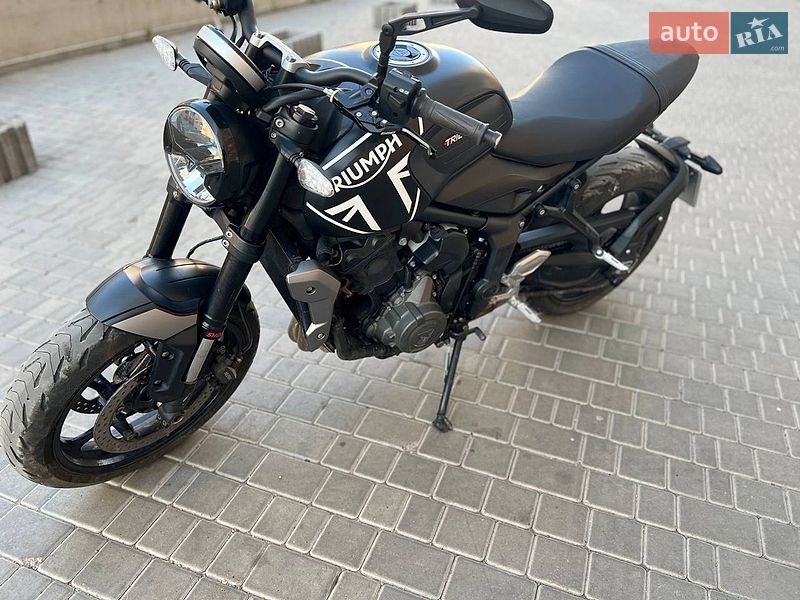 Мотоцикл Без обтікачів (Naked bike) Triumph Trident 2023 в Одесі фото 14 Мотоцикл Без обтікачів (Naked bike) Triumph Trident 2023 в Одесі