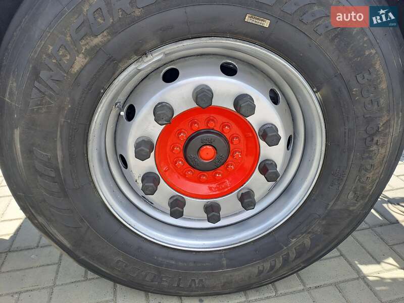 Цистерна напівпричіп Turbud T-H-C31 2002 в Черкасах