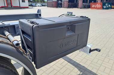 Цистерна напівпричіп Turbud T-H-C31 2002 в 
